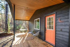 Moonrise Retreat with Spa Fire Pit 8 min to Town
